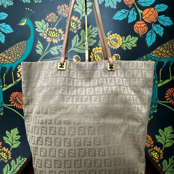 Vintage Fendi Zucca FF Canvas Tote | Made in Italy - Picture 4 of 14